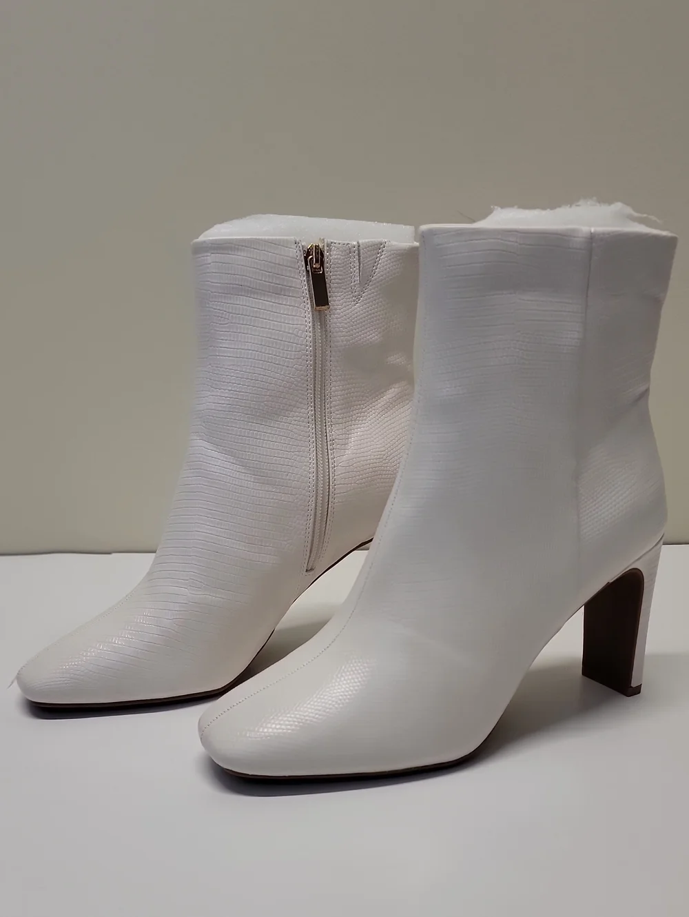 Journee Collection NEW IN BOX White Square Toe Lizard Print Booties Size 9.5 Wms